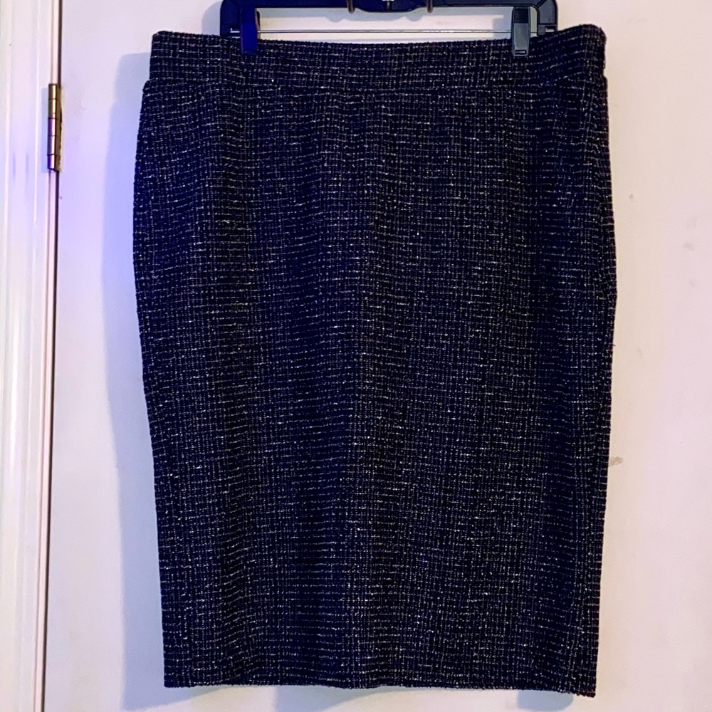 NWT Torrid Sparkly Midi Boucle Straight Skirt 16